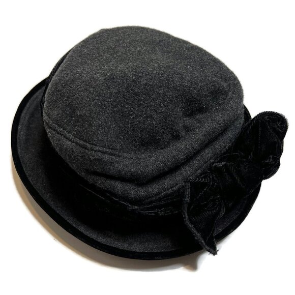 Womens Cloche Hat Black Fitted Lined Head Band Bow OS‎ - Picture 5 of 7